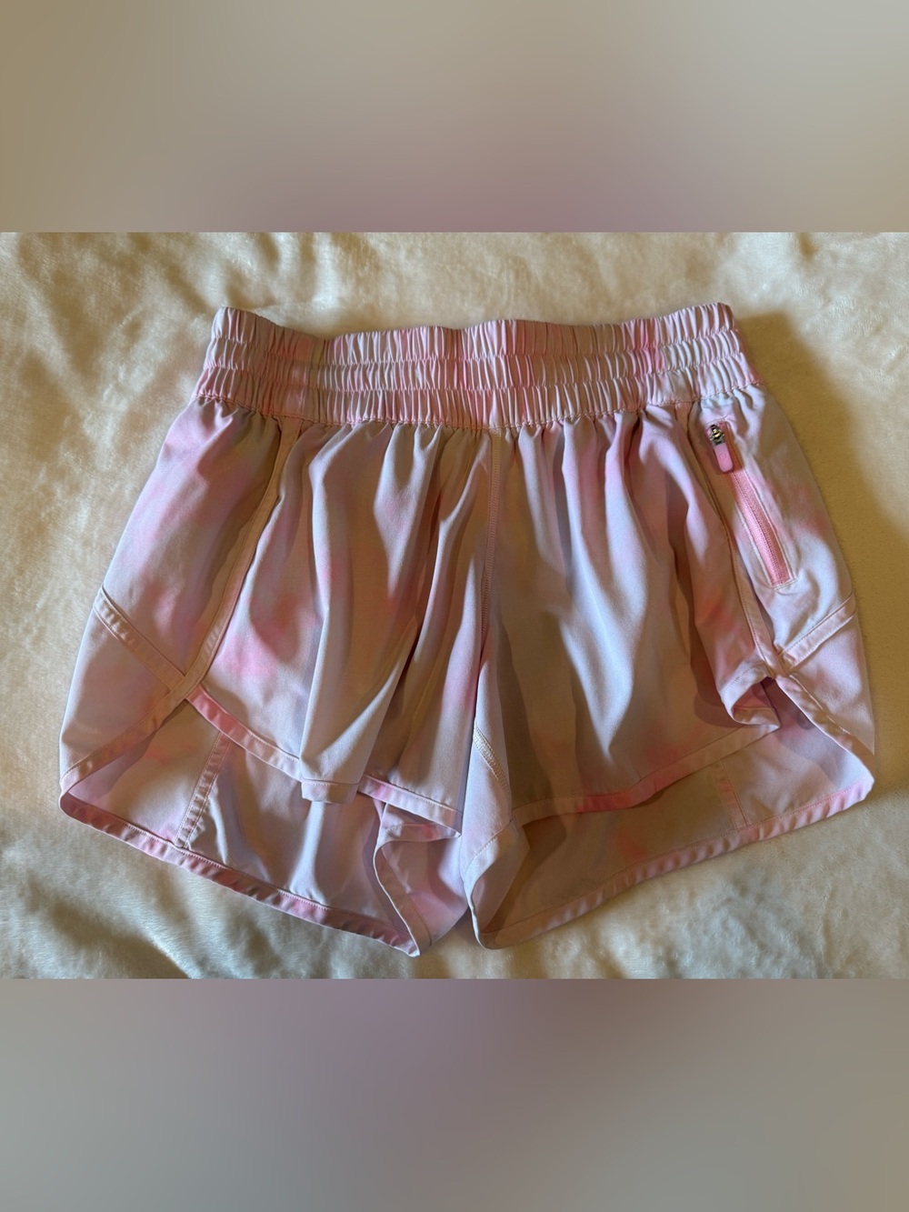 Lululemon tracker shorts